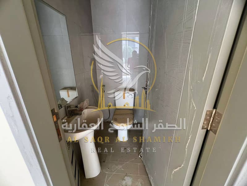 9 محل-للا-يجار-القليعة-الشارقة-صورة-العقار-05. jpg