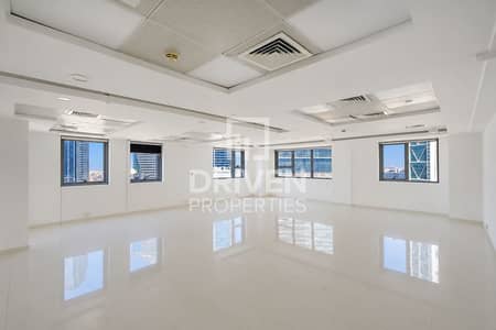 Office de à à louer à Business Bay, Dubai - Bureau à Business Bay,Executive Towers,Executive Tower D (Aspect Tower), 470000 AED - 16762733 Office de à à louer à Business Bay, Dubai - Bureau à Business Bay,Executive Towers,Executive Tower D (Aspect Tower), 470000 AED - 16762733