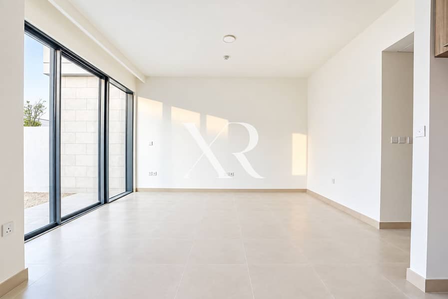 5 property-listing-photo-04-enhanced. png