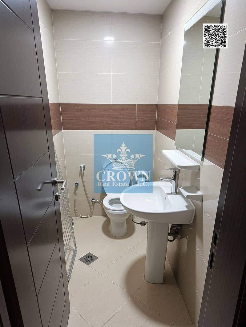 6 WhatsApp Image 2026-10-06 at 8.18. 25 PM (3). jpg