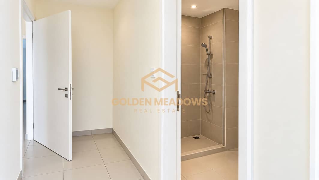 10 Minimalist Hallway and Open Shower. png