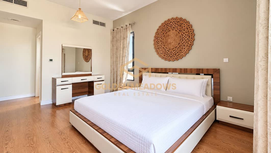 14 Warm Contemporary Bedroom Retreat. png