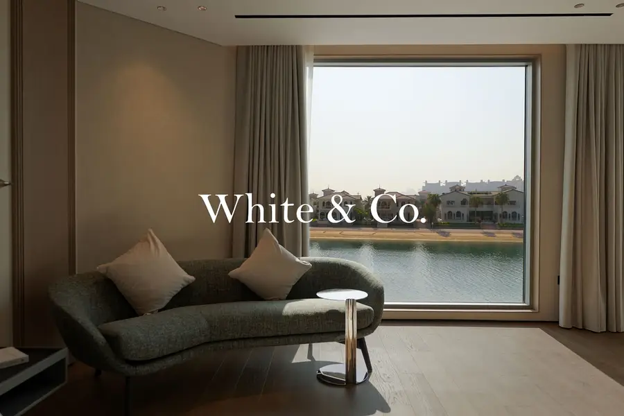 Fully Extended | Italian Furniture| Sunrise