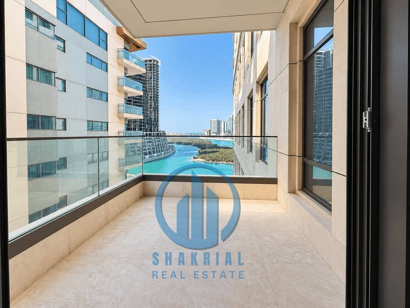 9 Bright modern interior with city views-2-2. png