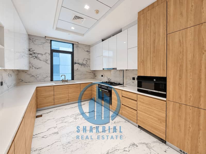 12 Bright apartment interior with city views-11-2. png