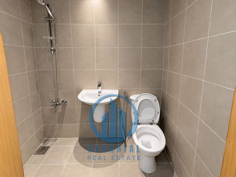 26 Bright polished interior with city views-13-2. png