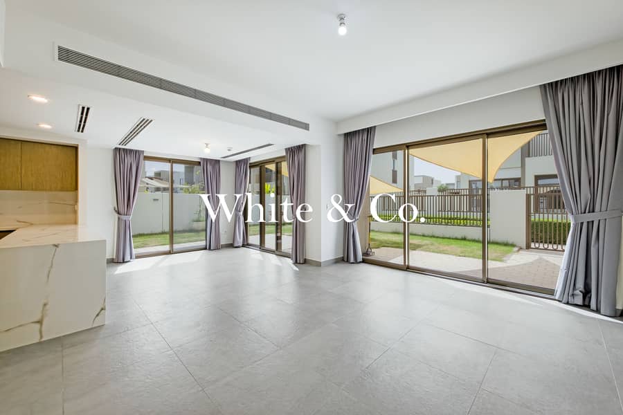 Villa en Villanova,La Violeta,La Violeta 1, 3 dormitorios, 180000 AED - 16764437 Villa en Villanova,La Violeta,La Violeta 1, 3 dormitorios, 180000 AED - 16764437