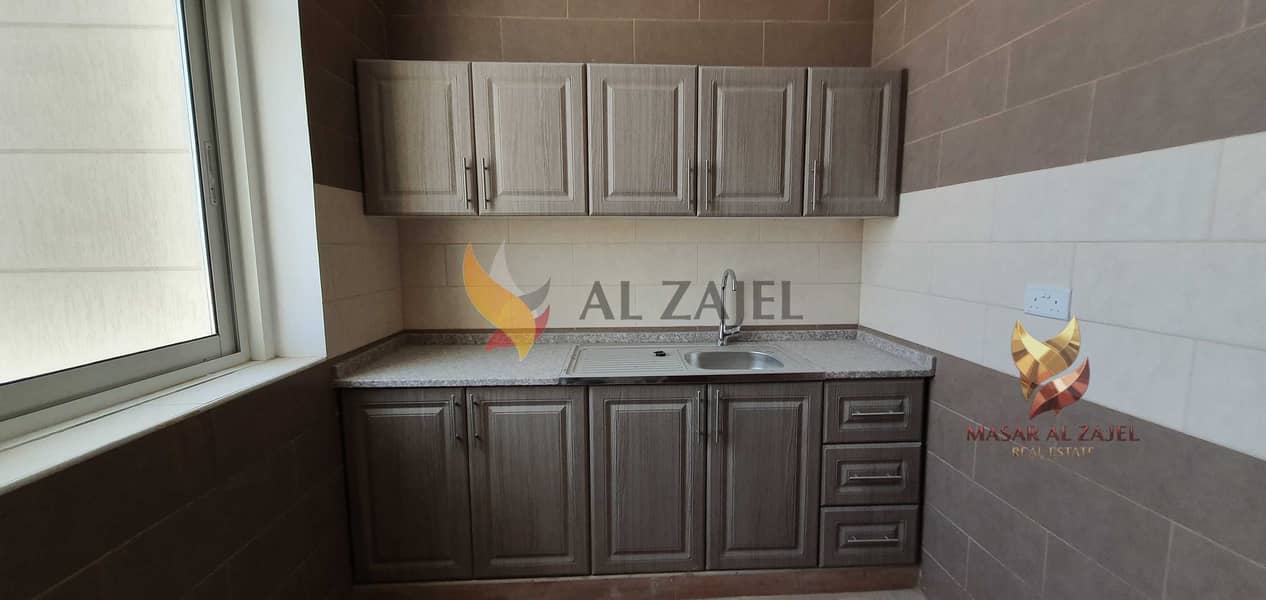 22 Kitchen 2 angle 1. jpg