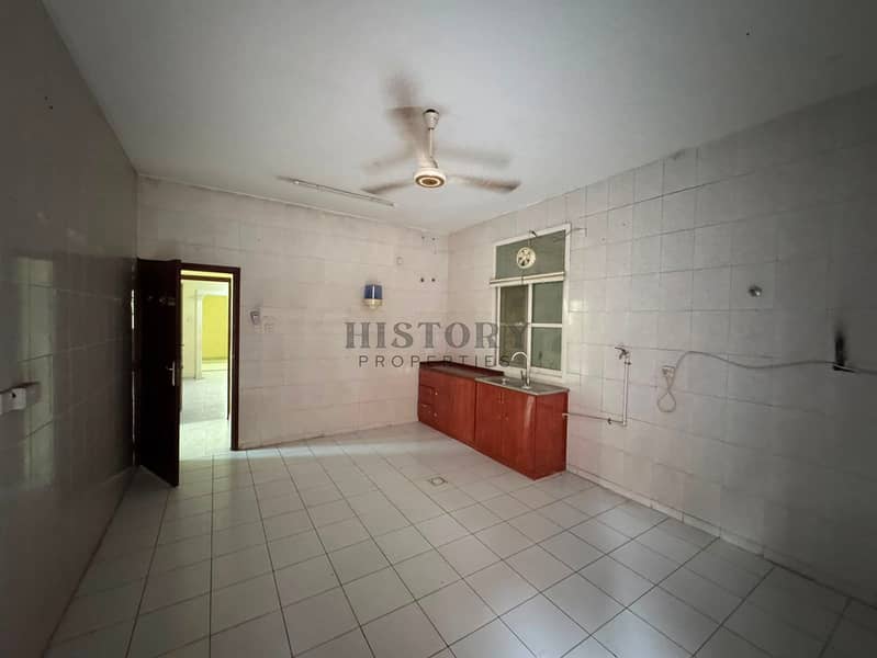 35 eef1894e-d1f3-425e-8455-371a968a63d8. jpg