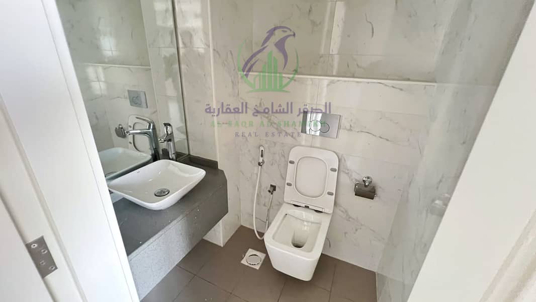 15 apartment-for-rent-2-bedroom-altaawn-alsharqh-bathroom-07. jpg