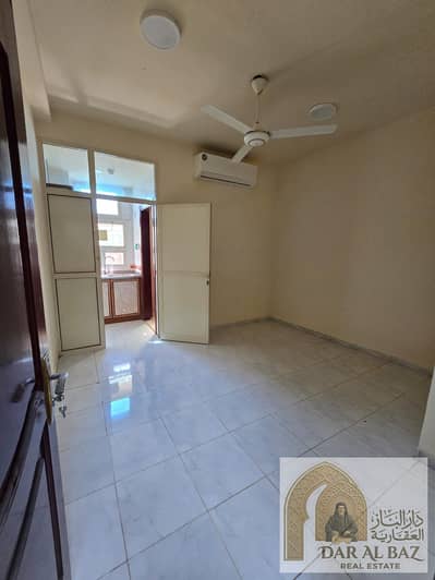 Studio for Rent in Al Ghuwair, Sharjah - WhatsApp Image 2026-09-21 at 4.43. 12 PM. jpeg Studio for Rent in Al Ghuwair, Sharjah - WhatsApp Image 2026-09-21 at 4.43. 12 PM. jpeg