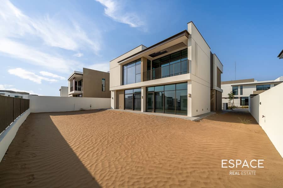 Large Plot | Most Elevated | Next to Pool Large Plot | Most Elevated | Next to Pool