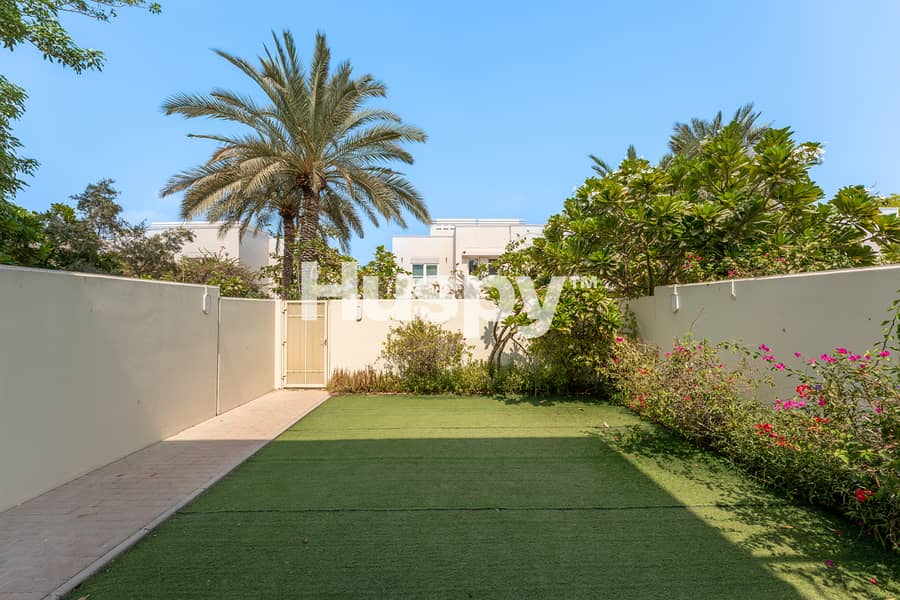 Vacant | Close to Souk | Well Maintained Vacant | Close to Souk | Well Maintained