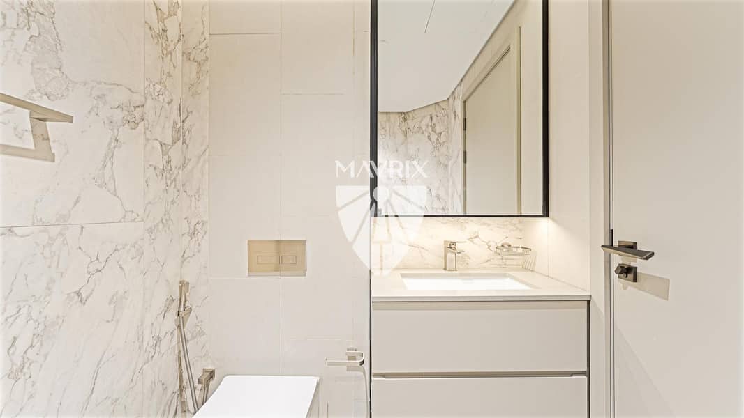 12 Image 12