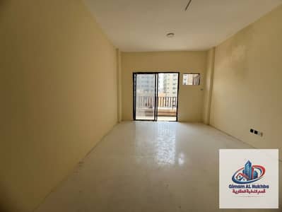 Shop para en Alquiler en Abu Shagara, Sharjah - WhatsApp Image 2026-10-06 at 11.23. 00 AM. jpeg Shop para en Alquiler en Abu Shagara, Sharjah - WhatsApp Image 2026-10-06 at 11.23. 00 AM. jpeg