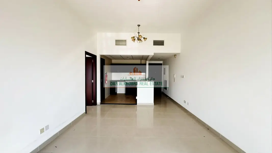 Bright 2BR Apartment | Dana Tower JVC | Downtown City View