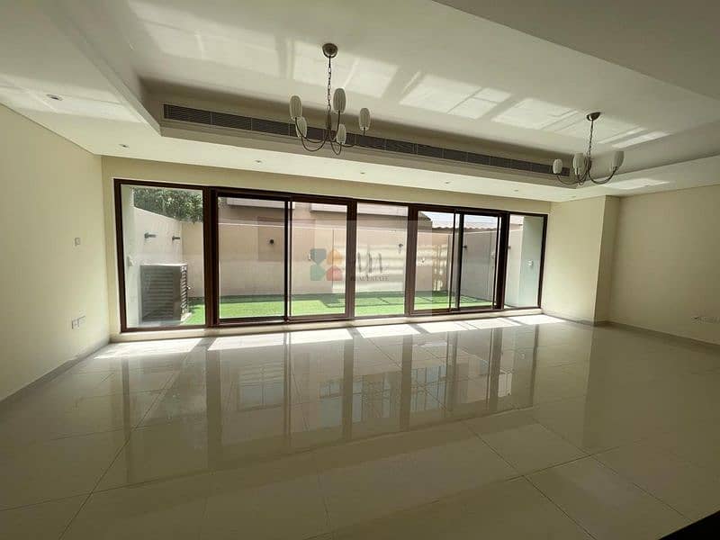 11 VILLA12 2.0. jpg