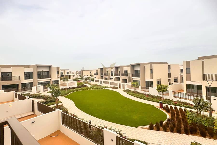4BR+M | GREEN BELT | SINGLE ROW | CORNER UNIT 4BR+M | GREEN BELT | SINGLE ROW | CORNER UNIT