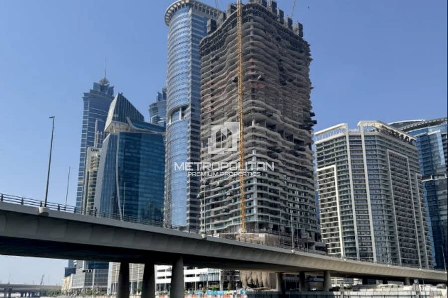 Apartamento en Business Bay,Chic Tower, 1071000 AED - 16769894 Apartamento en Business Bay,Chic Tower, 1071000 AED - 16769894