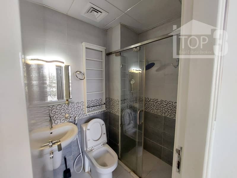 7 wash Room . jpeg