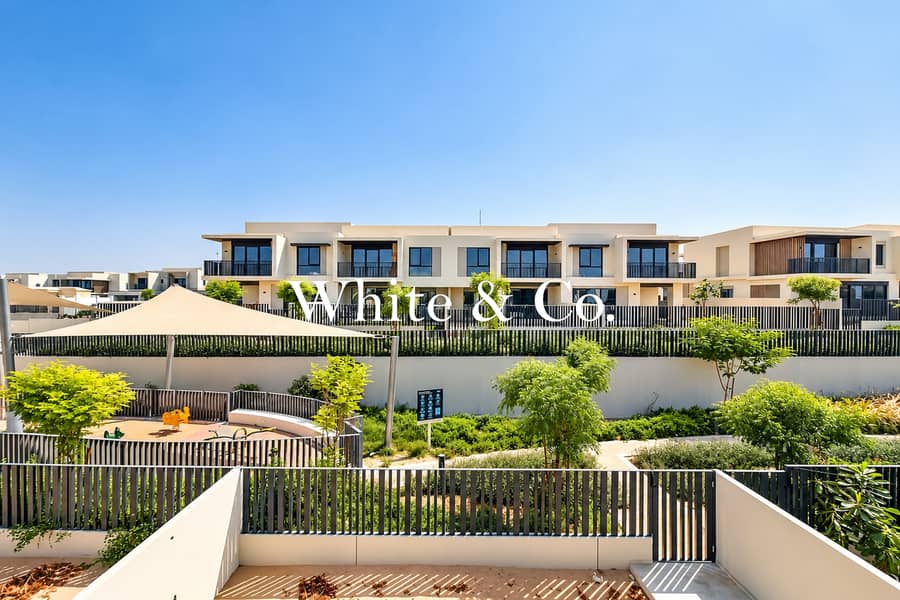 Casa adosada en Jebel Ali Village, 3 dormitorios, 4850000 AED - 16733134 Casa adosada en Jebel Ali Village, 3 dormitorios, 4850000 AED - 16733134