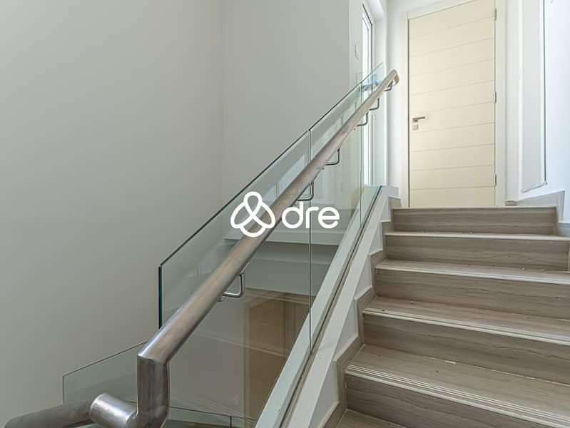 10 DRE08950. JPG