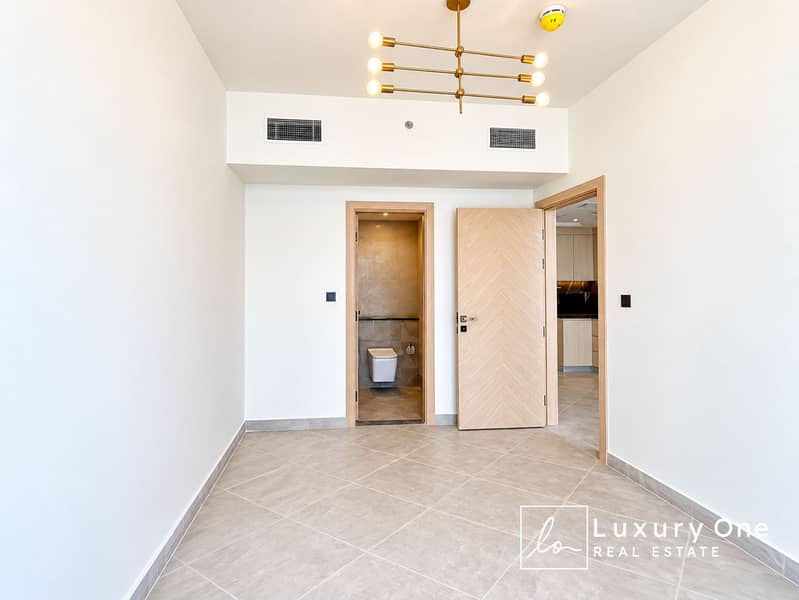 5 Modern Minimalist Apartment Interior (1). png