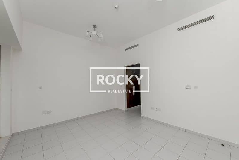 17 2. BurDubai_AlFalasiResidence_503-3BR (24 of 37). jpg