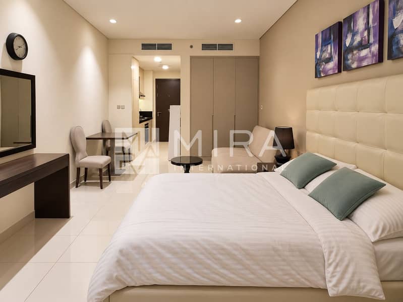 4 Polished nighttime apartment listing-8