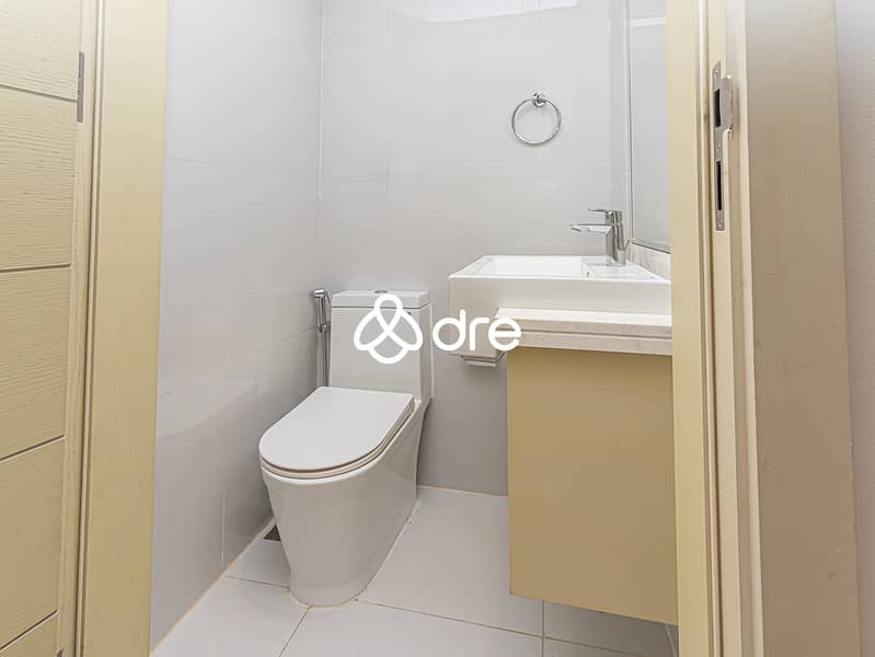 7 DRE08923-Edit. JPG