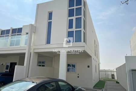 3 Camere Townhouse in vendita a DAMAC Hills 2 (Akoya by DAMAC), Dubai - Villetta a schiera a DAMAC Hills 2 (Akoya by DAMAC),Pacifica, 3 camere da letto, 1800000 AED - 16771654 3 Camere Townhouse in vendita a DAMAC Hills 2 (Akoya by DAMAC), Dubai - Villetta a schiera a DAMAC Hills 2 (Akoya by DAMAC),Pacifica, 3 camere da letto, 1800000 AED - 16771654