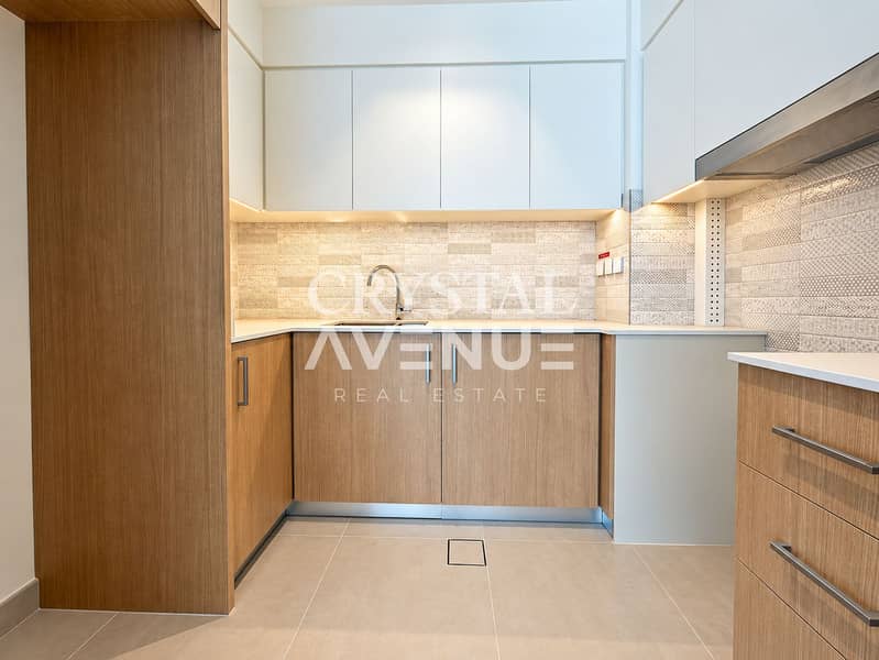 6 Apartment interior with marina view-2. png