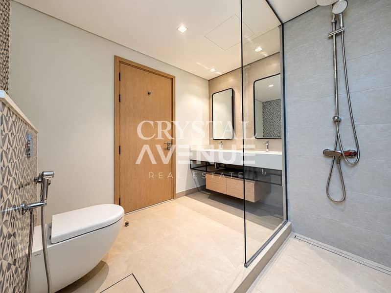 11 Apartment interior with marina view-4. png