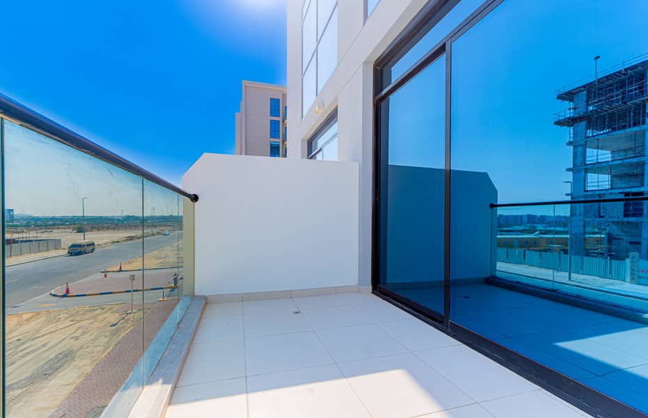 2 BALCONY 1.2. jpg