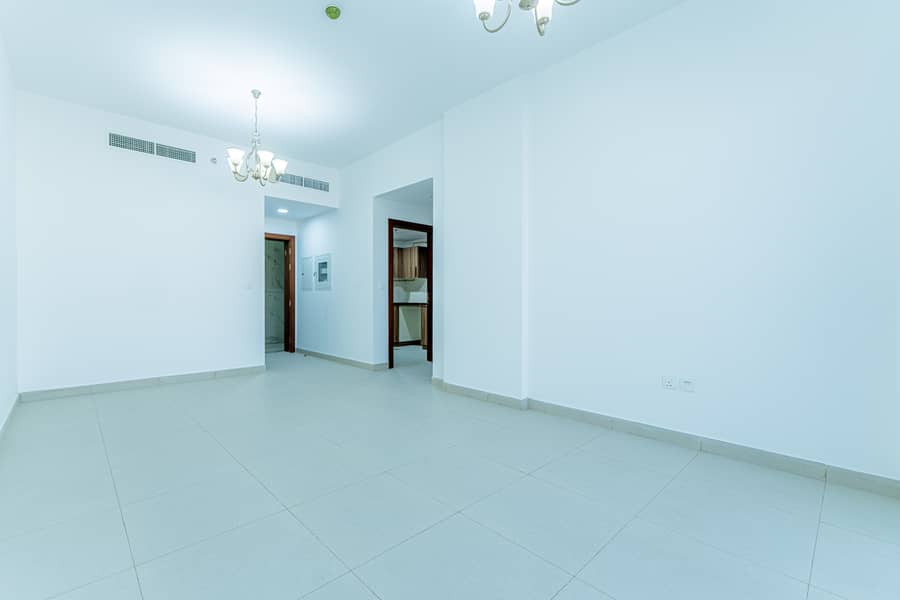 9 LIVINGROOM 1.2. jpg