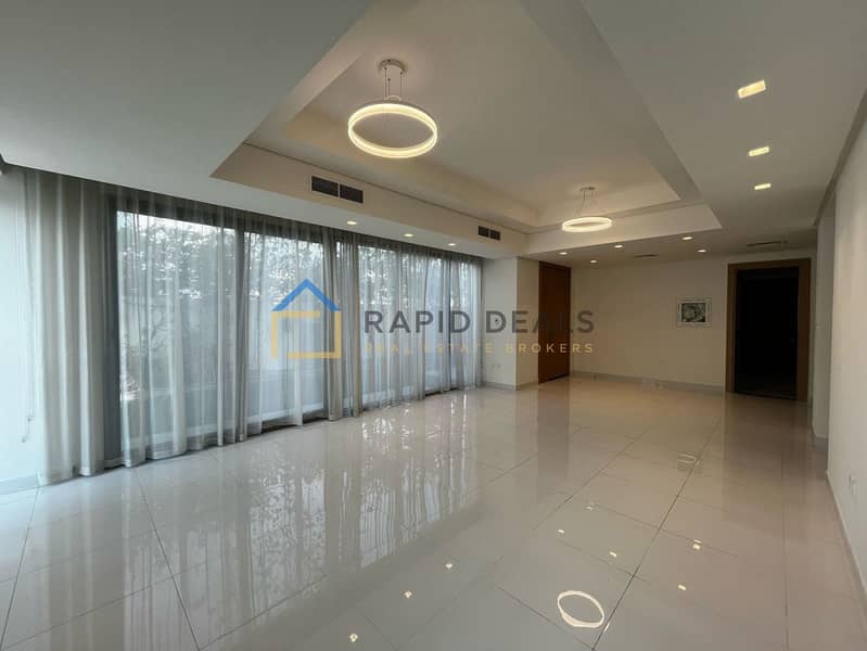 4BR+M Townhouse | End Unit | Spacious Layout 4BR+M Townhouse | End Unit | Spacious Layout