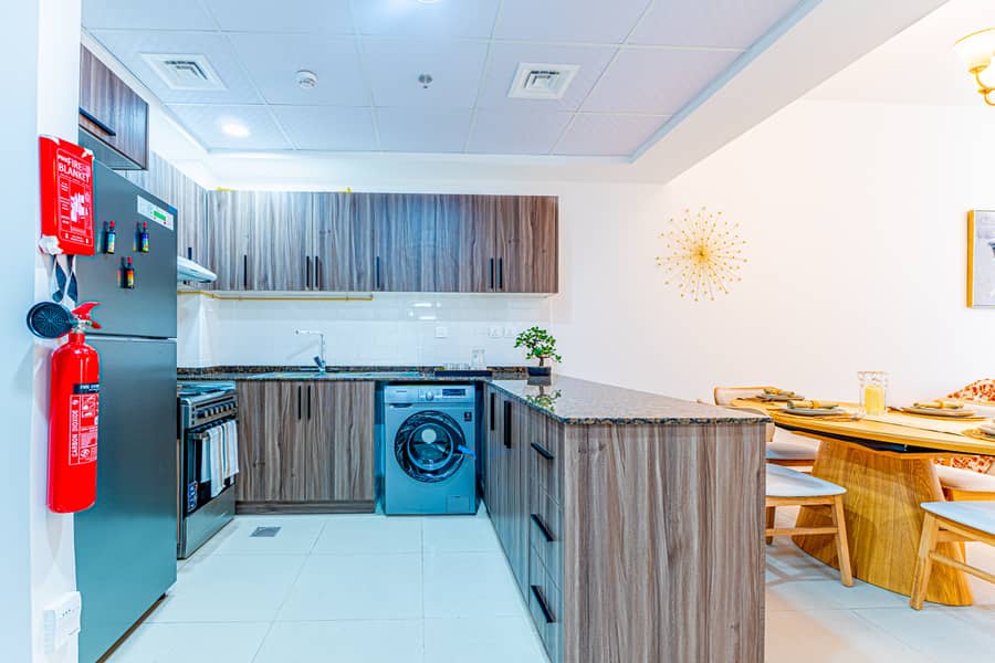 9 KITCHEN 1. jpg