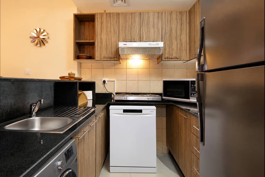 8 Kitchen. jpg