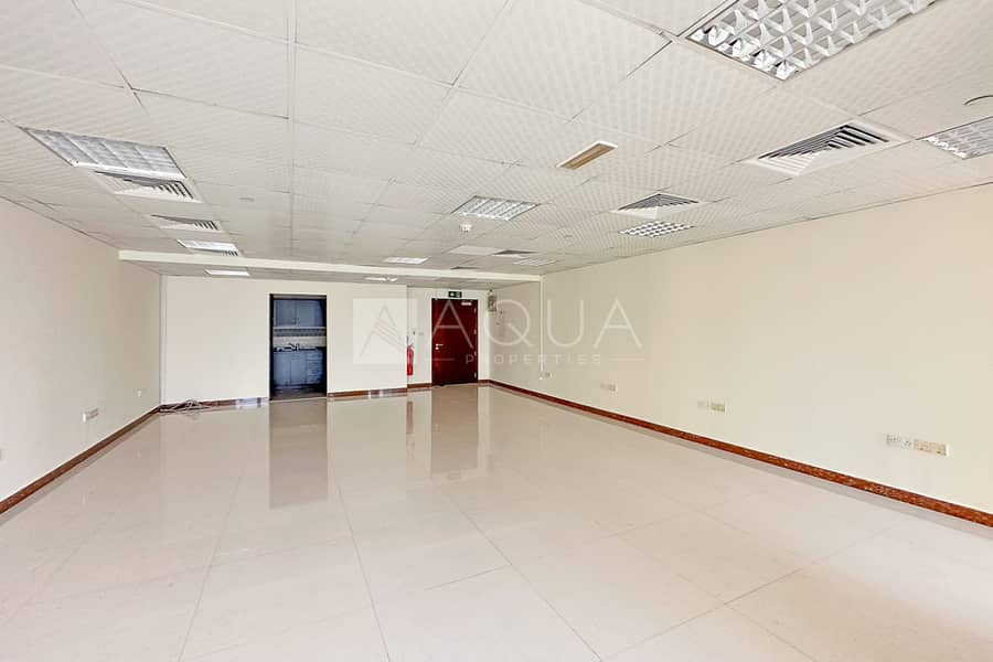 Fitted | Unfurnished | Close To Metro | Vacant Fitted | Unfurnished | Close To Metro | Vacant