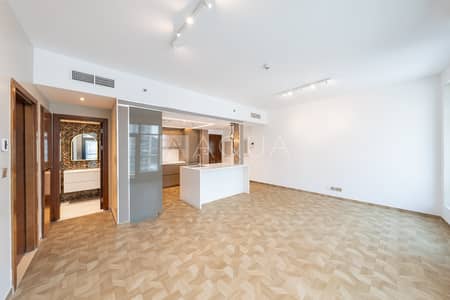 1 Bedroom Flat for Rent in Dubai Marina, Dubai - Fully Renovated | Full Marina View | Vacant