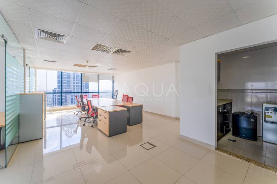 Washroom & Pantry l High Floor | Furnished Washroom & Pantry l High Floor | Furnished