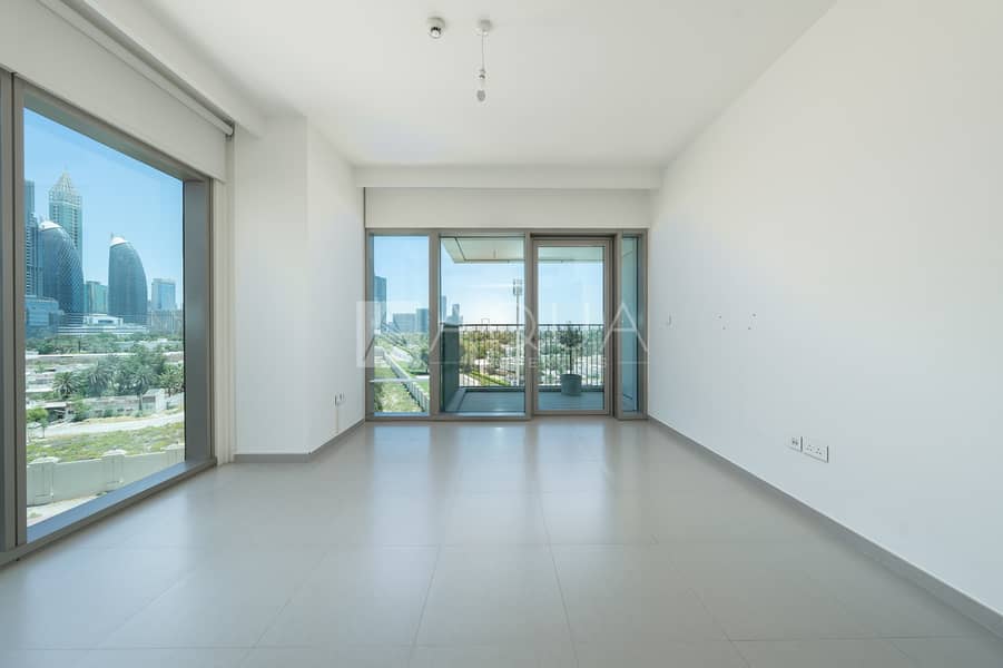 Fully Upgraded | Luxurious Unit | Vacant Fully Upgraded | Luxurious Unit | Vacant