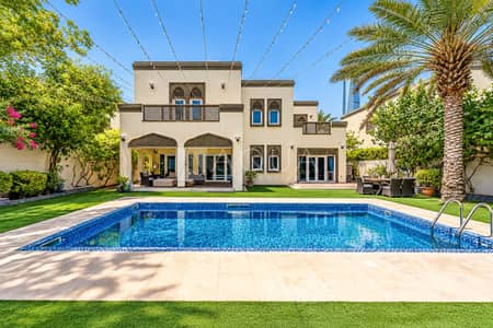 5 Bedroom Villa for Sale in Jumeirah Park, Dubai - Immaculate Upgraded 5 Bed | Internal Location 5 Bedroom Villa for Sale in Jumeirah Park, Dubai - Immaculate Upgraded 5 Bed | Internal Location