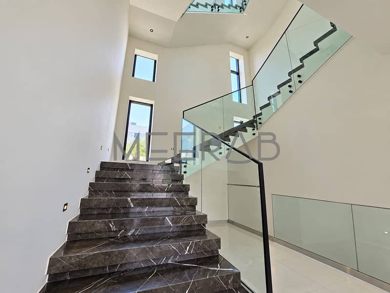 10 Minimalist Marble Staircase Foyer. png