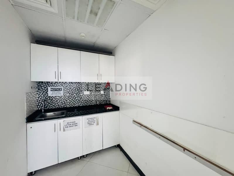 17 398c4790-34d8-4bd8-9874-2d1beed26ff9. jpg