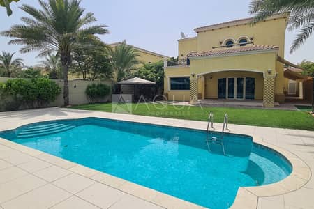 4 Schlafzimmer Villa zum Miete in Jumeirah Park, Dubai - Villa in Jumeirah Park,District 4, 4 schlafzimmer, 420000 AED - 16774917 4 Schlafzimmer Villa zum Miete in Jumeirah Park, Dubai - Villa in Jumeirah Park,District 4, 4 schlafzimmer, 420000 AED - 16774917