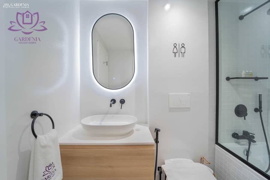 12 Bath 2 1. jpg