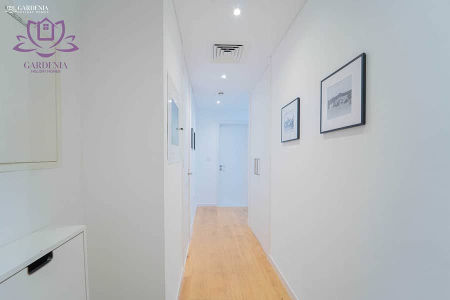 14 Hallway. jpg