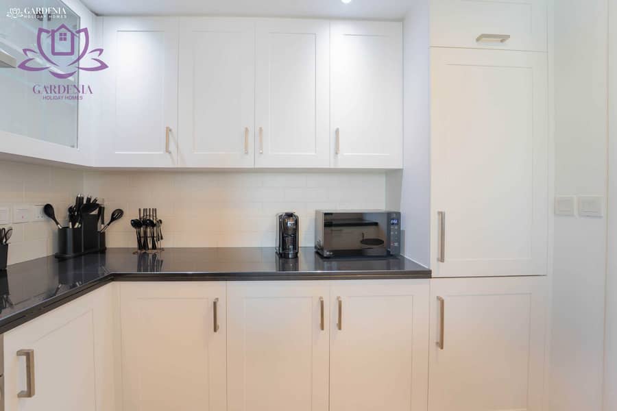 21 Kitchen 2. jpg