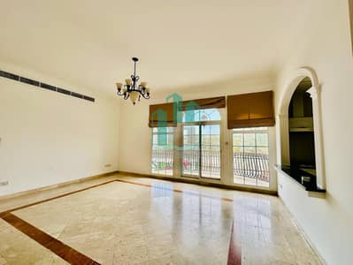 Villa para en Alquiler en Umm Suqeim, Dubai - IMG-20240220-WA0061. jpg Villa para en Alquiler en Umm Suqeim, Dubai - IMG-20240220-WA0061. jpg